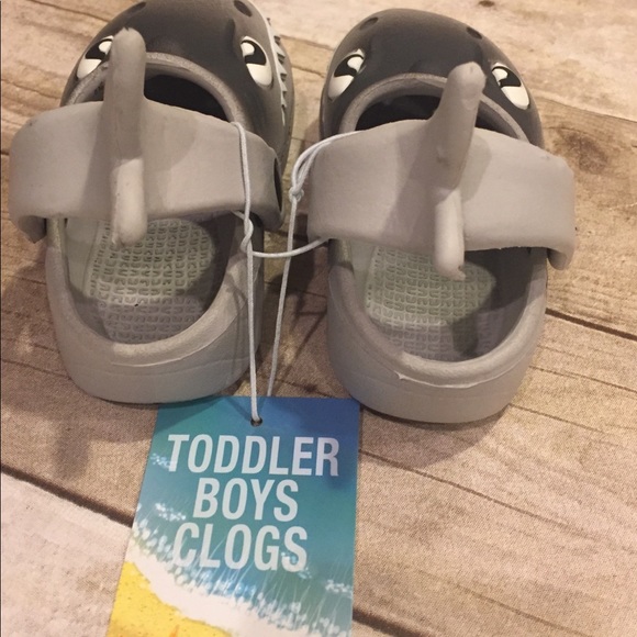 Toddler Shark water shoes NWT size S 5/6 toddler - Picture 3 of 4